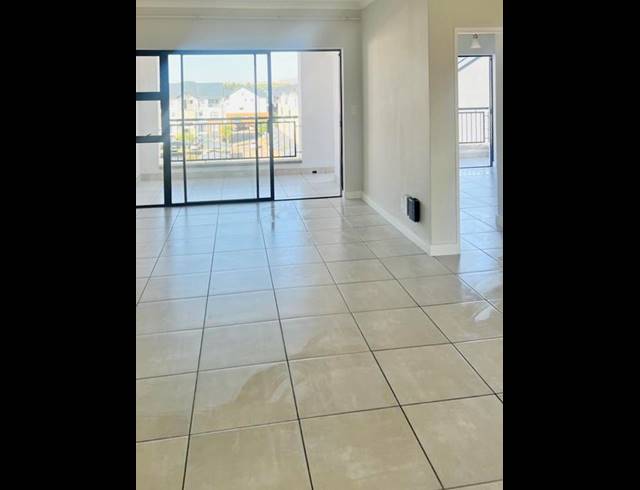 2 BEDROOM APARTMENT FOR SALE IN SILVER LAKES